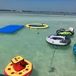 Snorkel In Islamorada\'S Clear Blue Waters