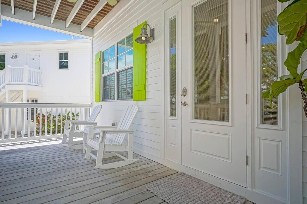 Holiday home 3 Lux Ensuites Walk Boat Island