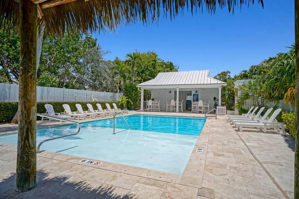 3 Lux Ensuites Walk Boat Island