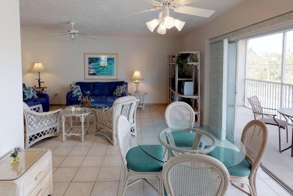 Unity & Autonomy 2 Sides A Duplex & 70' Dock Islamorada