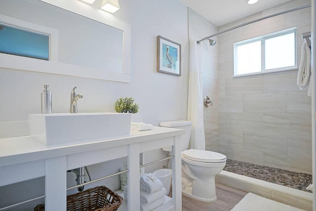 3 Lux Ensuites Walk Boat Island Holiday home *