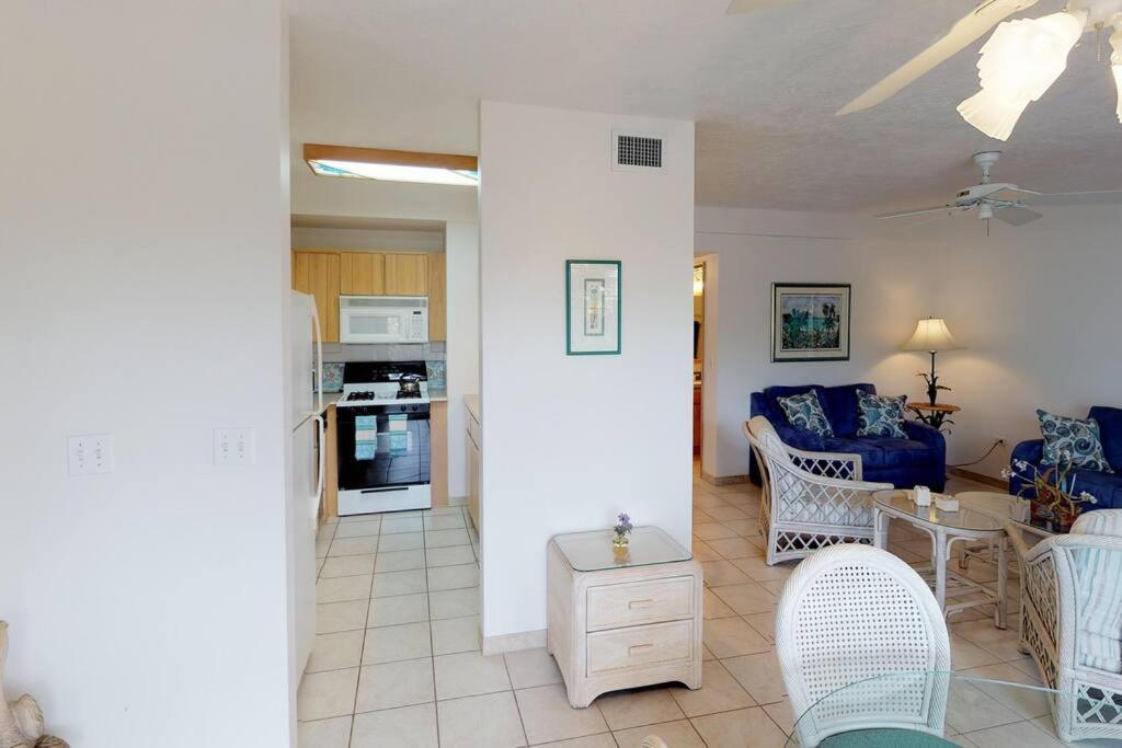 Unity & Autonomy 2 Sides A Duplex & 70' Dock Holiday home *