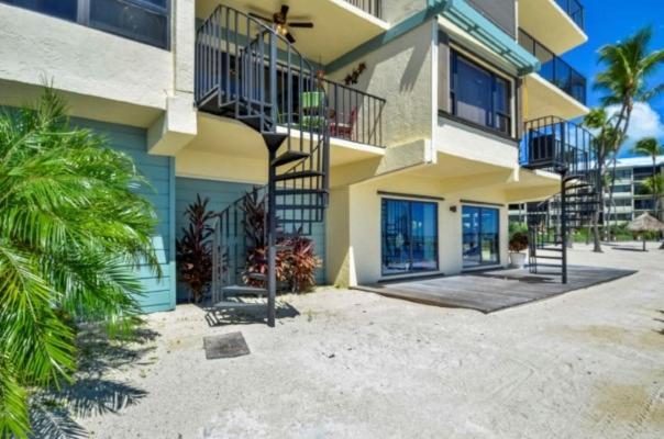 Beacon Reef 222 *