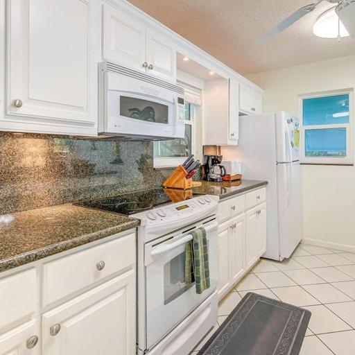 Little Bay Compound * Islamorada