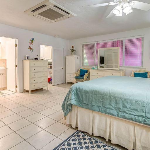 Little Bay Compound Islamorada
