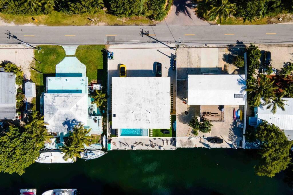 Holiday home Unity & Autonomy 2 Sides A Duplex & 70' Dock