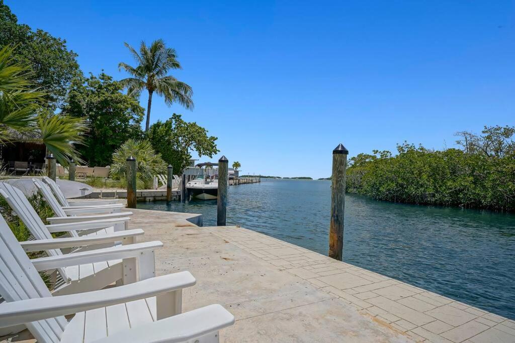 3 Lux Ensuites Walk Boat Island Holiday home *