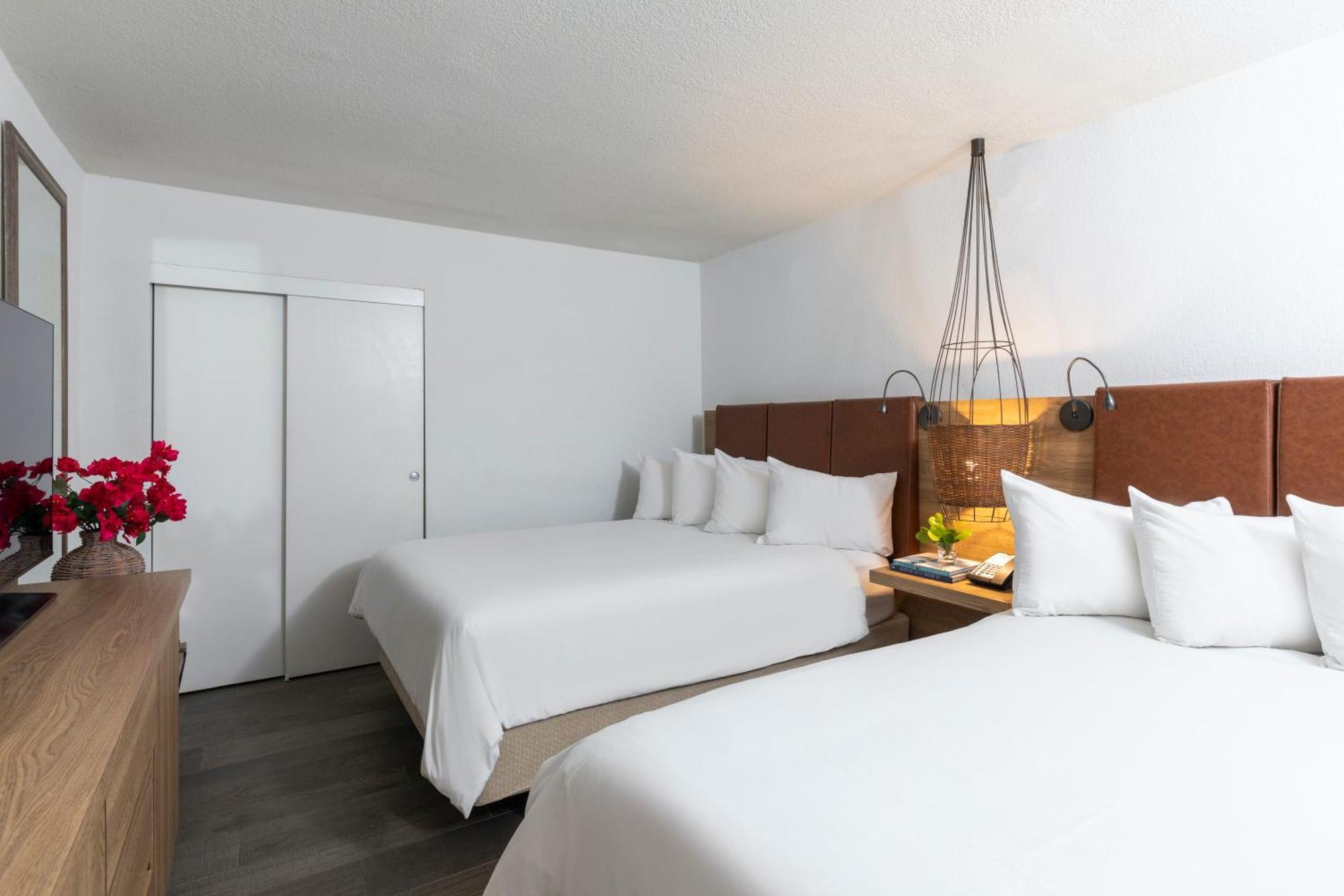 Amara Cay Hotel 4*