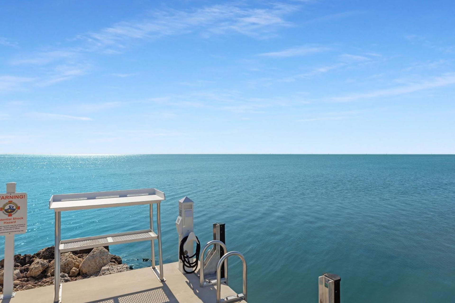 Home, Ocean Views, Playroom, Near Tiki Bar, Pool, And Boat Dockage, Ultimate Keys Getaway Holiday home