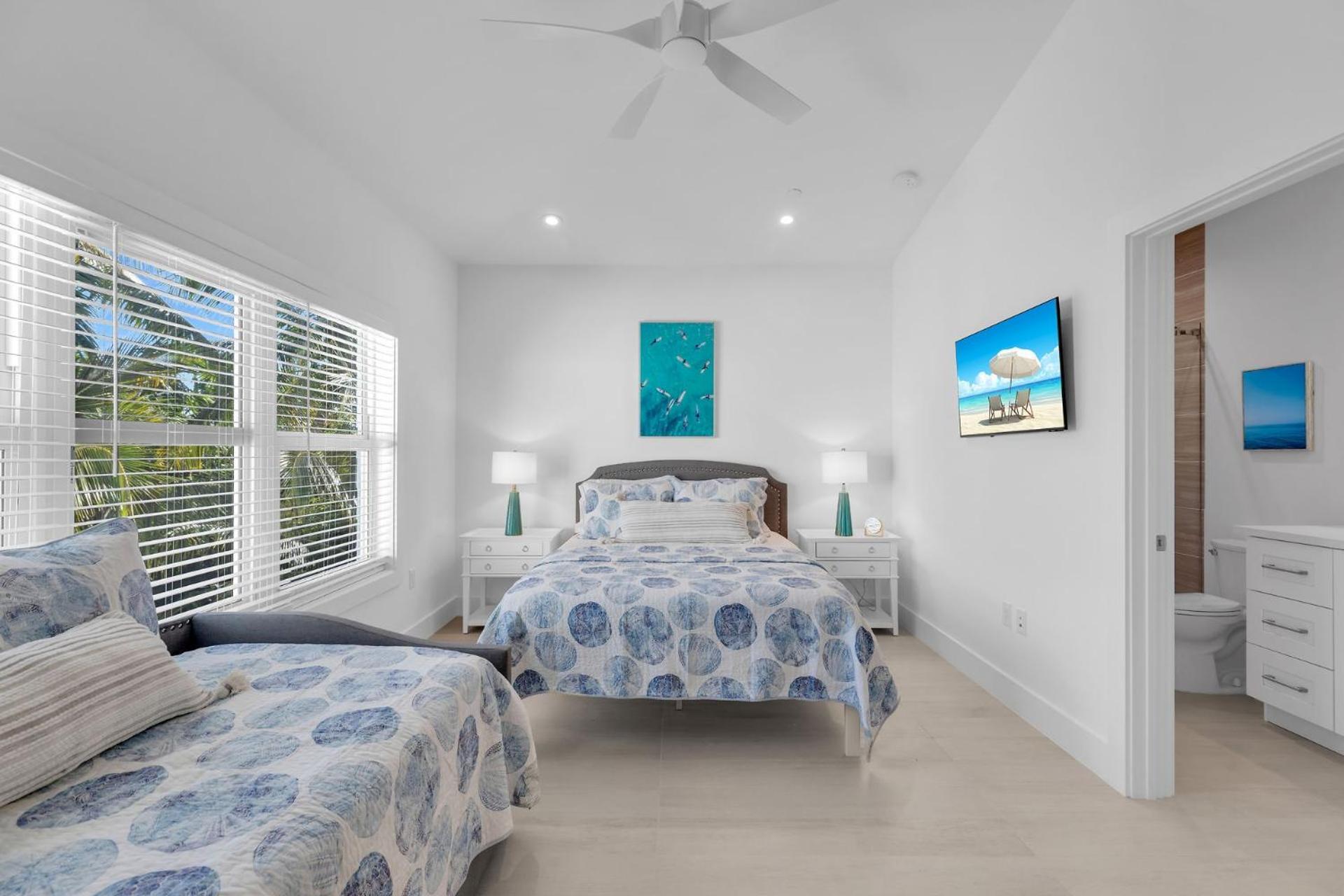 Home, Ocean Views, Playroom, Near Tiki Bar, Pool, And Boat Dockage, Ultimate Keys Getaway *