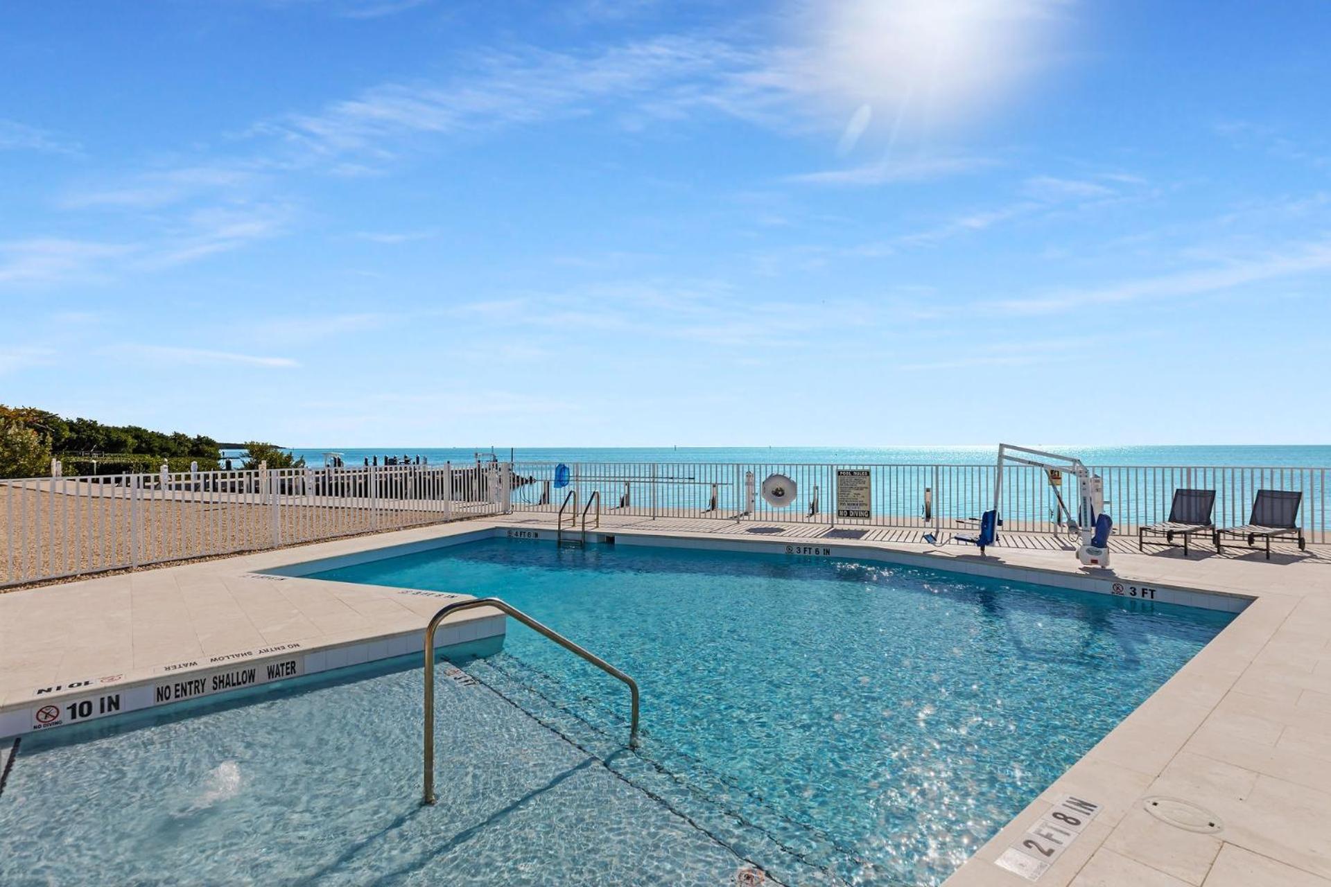 Home, Ocean Views, Playroom, Near Tiki Bar, Pool, And Boat Dockage, Ultimate Keys Getaway Holiday home