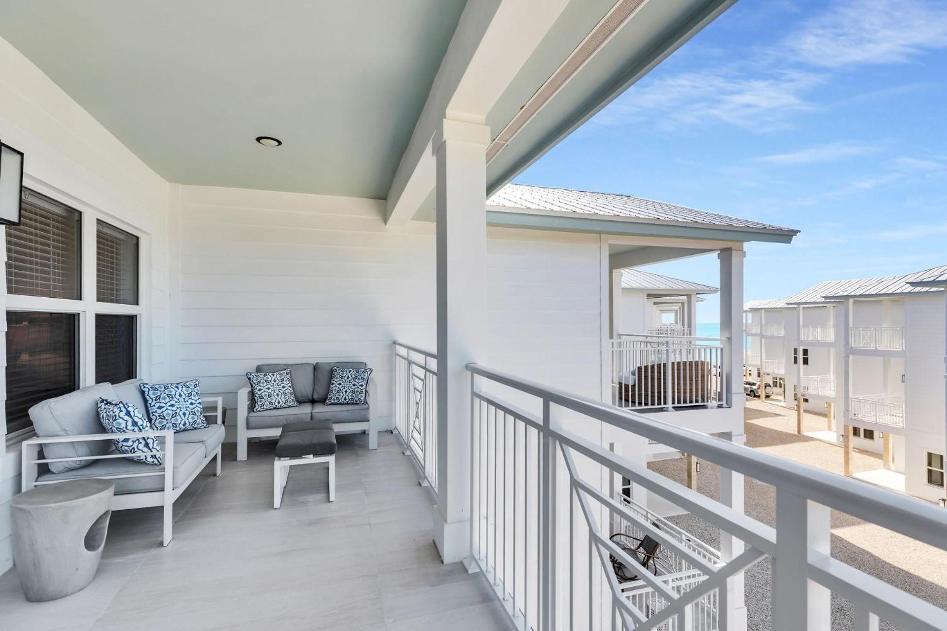 Home, Ocean Views, Playroom, Near Tiki Bar, Pool, And Boat Dockage, Ultimate Keys Getaway Holiday home Islamorada