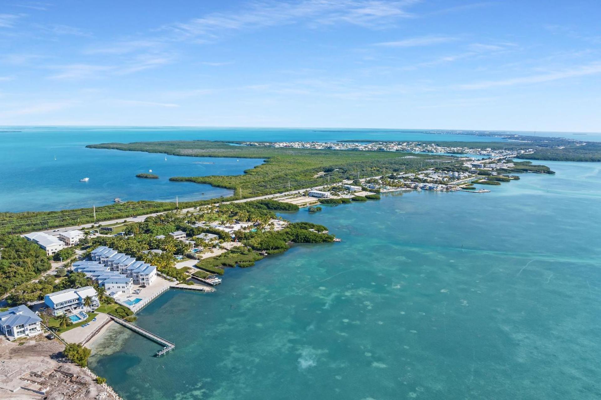 Home, Ocean Views, Playroom, Near Tiki Bar, Pool, And Boat Dockage, Ultimate Keys Getaway Islamorada