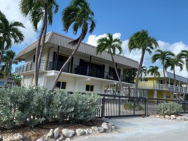 Beautiful 2 Bedroom With Boat Slip Holiday home Islamorada