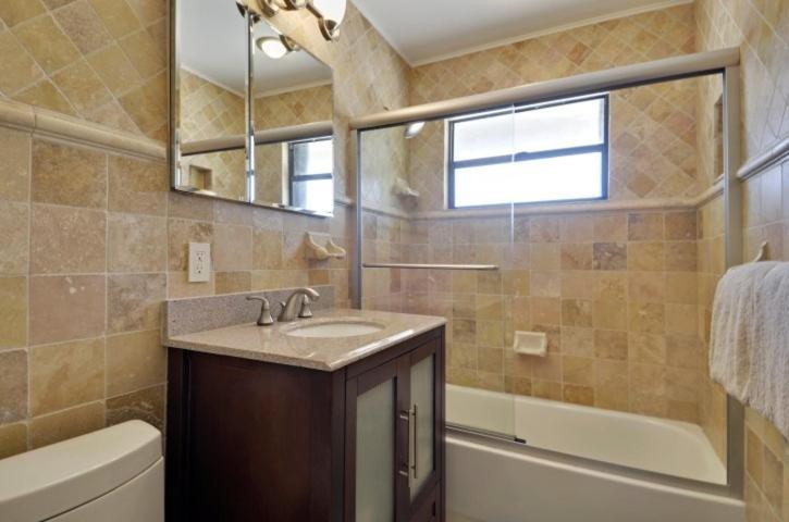 Beautiful 2 Bedroom With Boat Slip