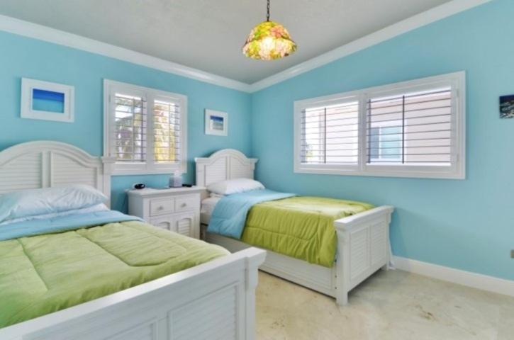 Beautifully Remodeled Roomy Single Family Stilt Home, Islamorada