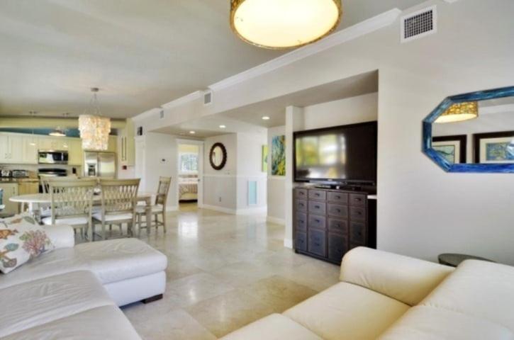 Holiday home Beautifully Remodeled Roomy Single Family Stilt Home, *