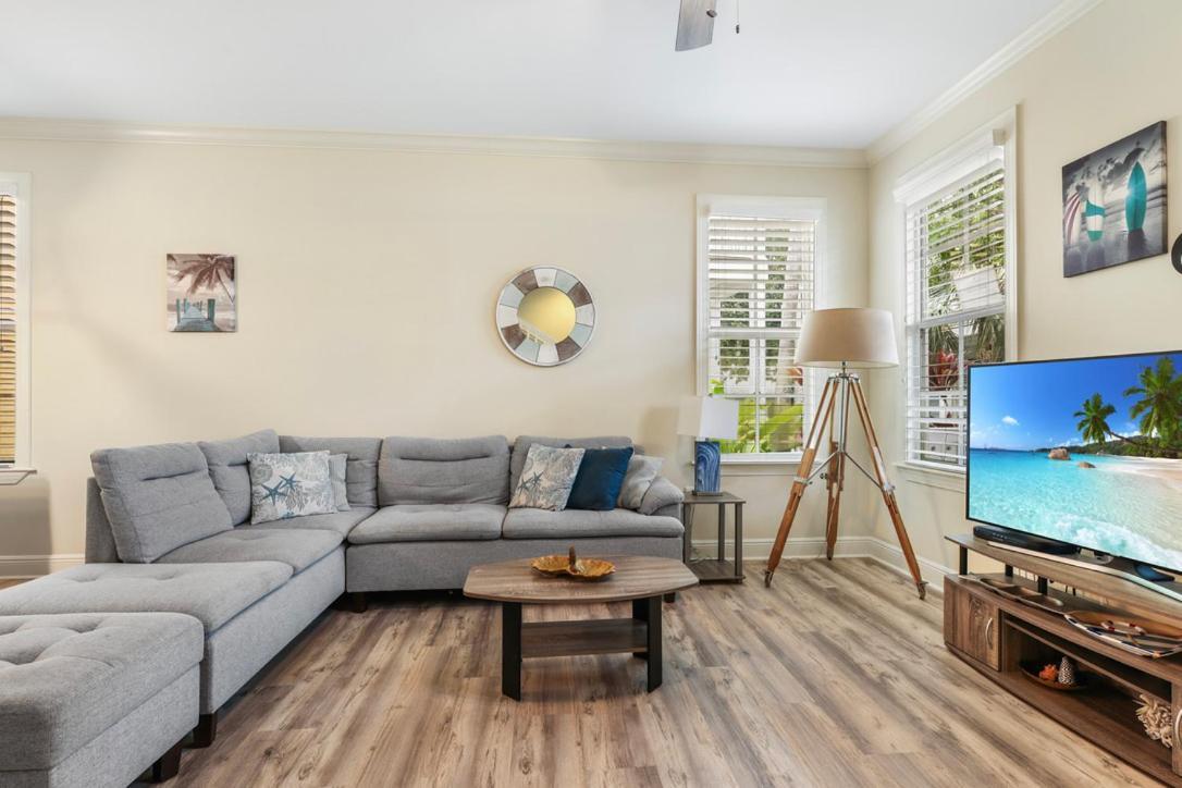 Holiday home Anglers Reef 2br 3ba Oceanview In Gated Community With Style Pool, Private And Marina Islamorada