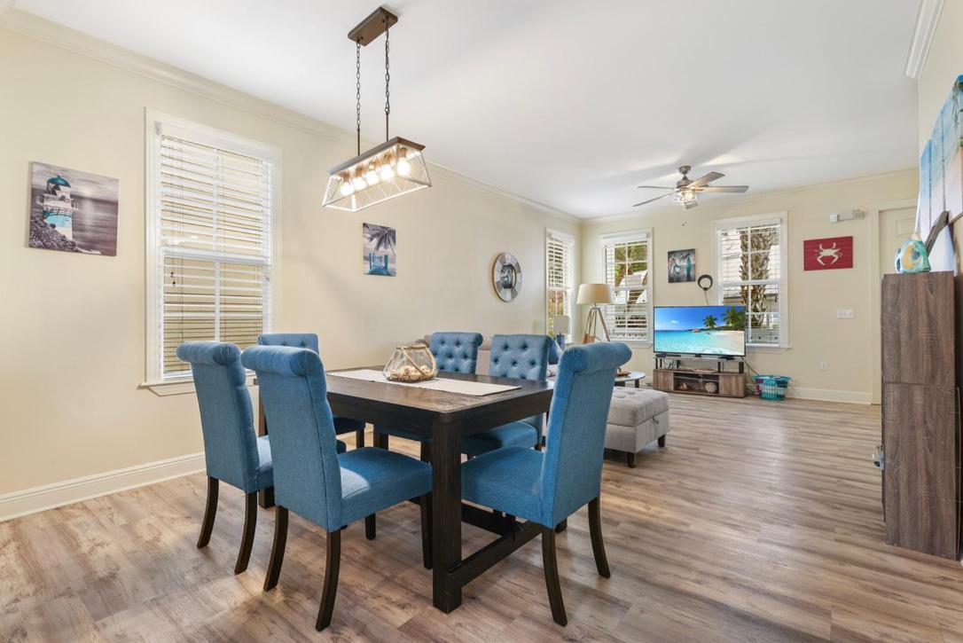 Holiday home Anglers Reef 2br 3ba Oceanview In Gated Community With Style Pool, Private And Marina