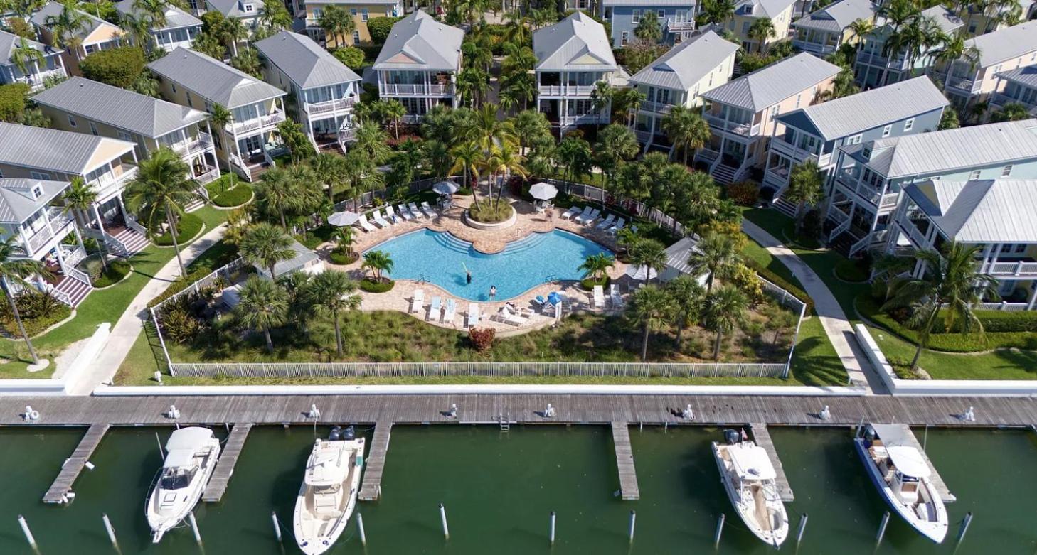 Holiday home Anglers Reef 2br 3ba Oceanview In Gated Community With Style Pool, Private And Marina *