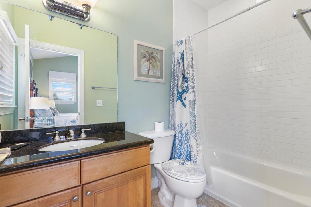 Holiday home Anglers Reef 2br 3ba Oceanview In Gated Community With Style Pool, Private And Marina