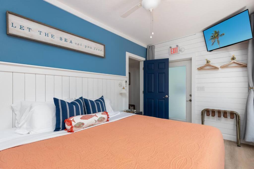 Holiday home Hidden Gem Duplex In Heart Of Sleeps 8 Islamorada