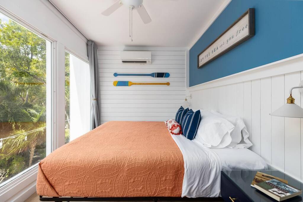 Hidden Gem Duplex In Heart Of Sleeps 8 Holiday home Islamorada