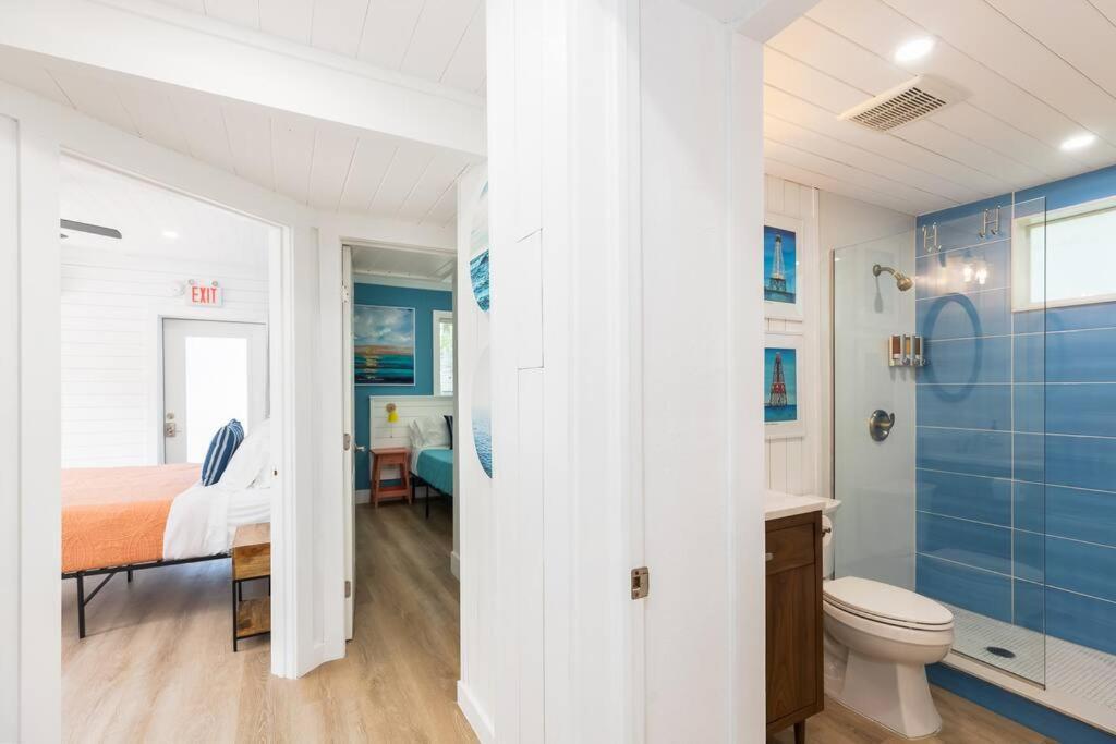 Hidden Gem Duplex In Heart Of Sleeps 8 Holiday home Islamorada