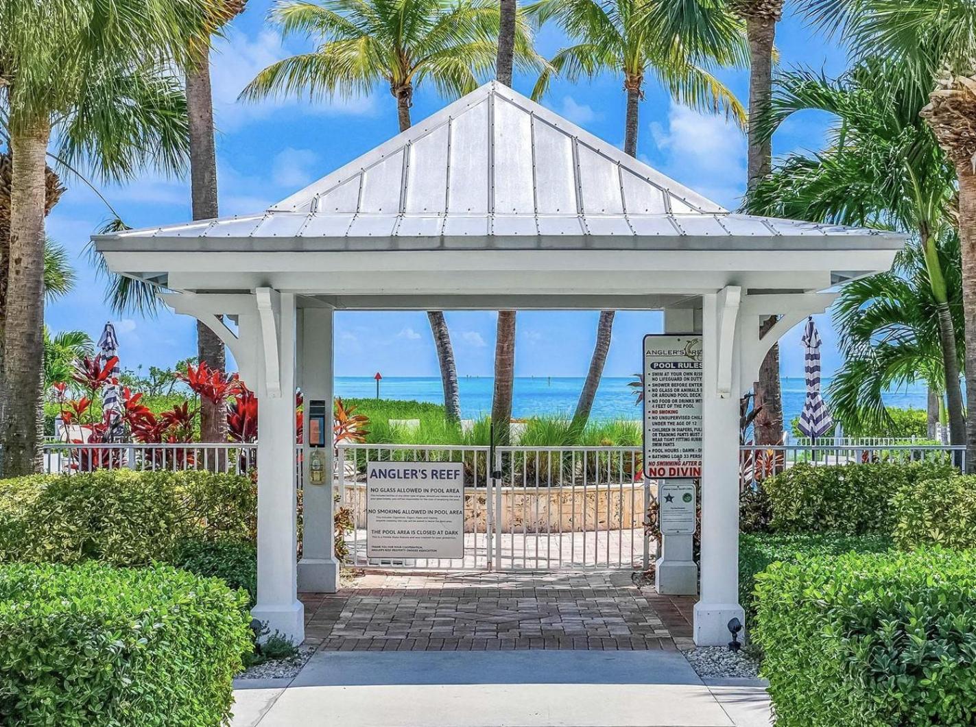 Anglers Reef 2br 3ba Oceanview In Gated Community With Style Pool, Private And Marina Islamorada