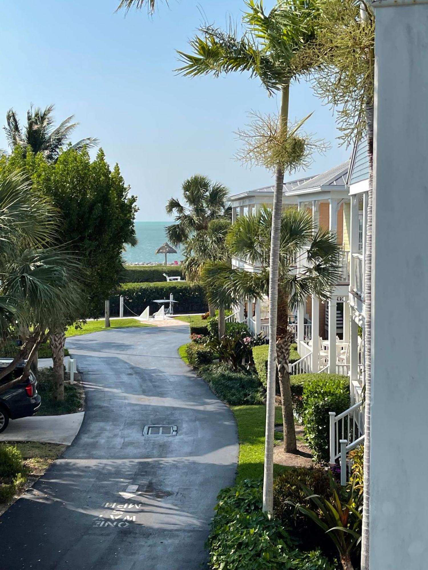 Holiday home Anglers Reef 2br 3ba Oceanview In Gated Community With Style Pool, Private And Marina Islamorada