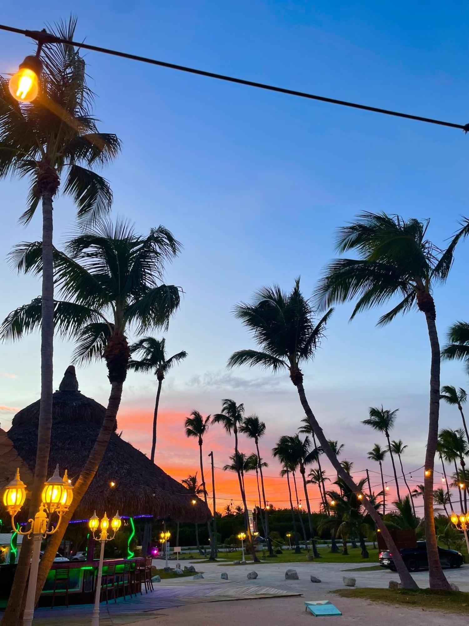 Inn Coconut Cove & Marina
