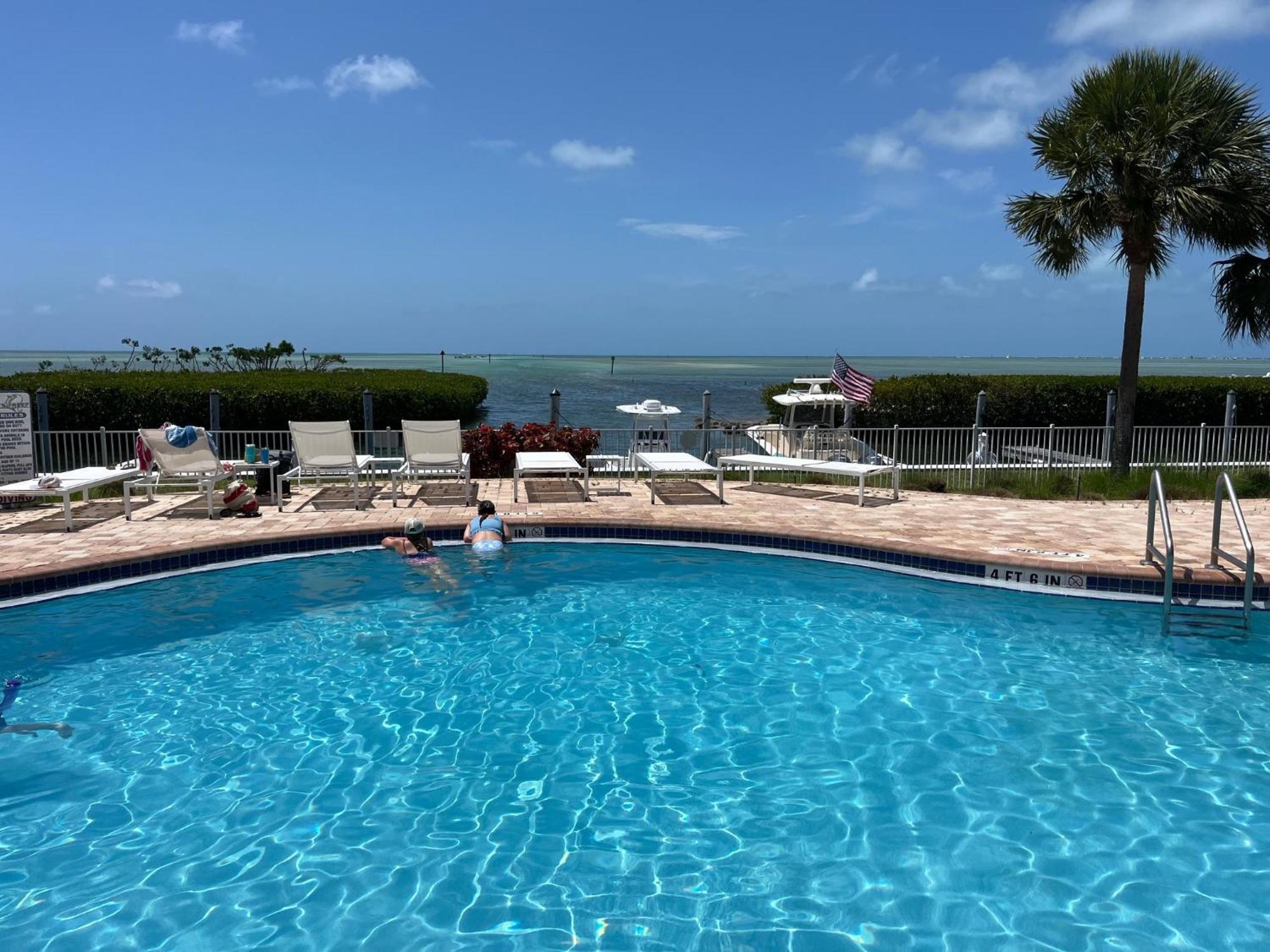 Holiday home Anglers Reef 2br 3ba Oceanview In Gated Community With Style Pool, Private And Marina Islamorada