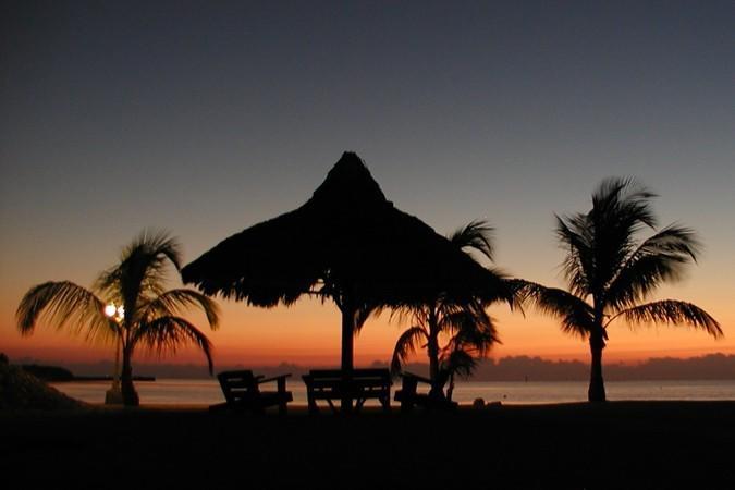 Inn Coconut Cove & Marina